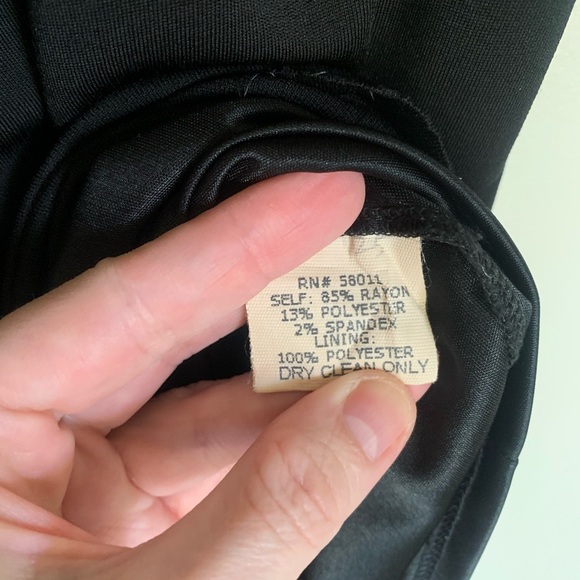 David Meister | Black Bateau Neckline Midi Sheath Dress Ruched Sides | 14 - Picture 6 of 7